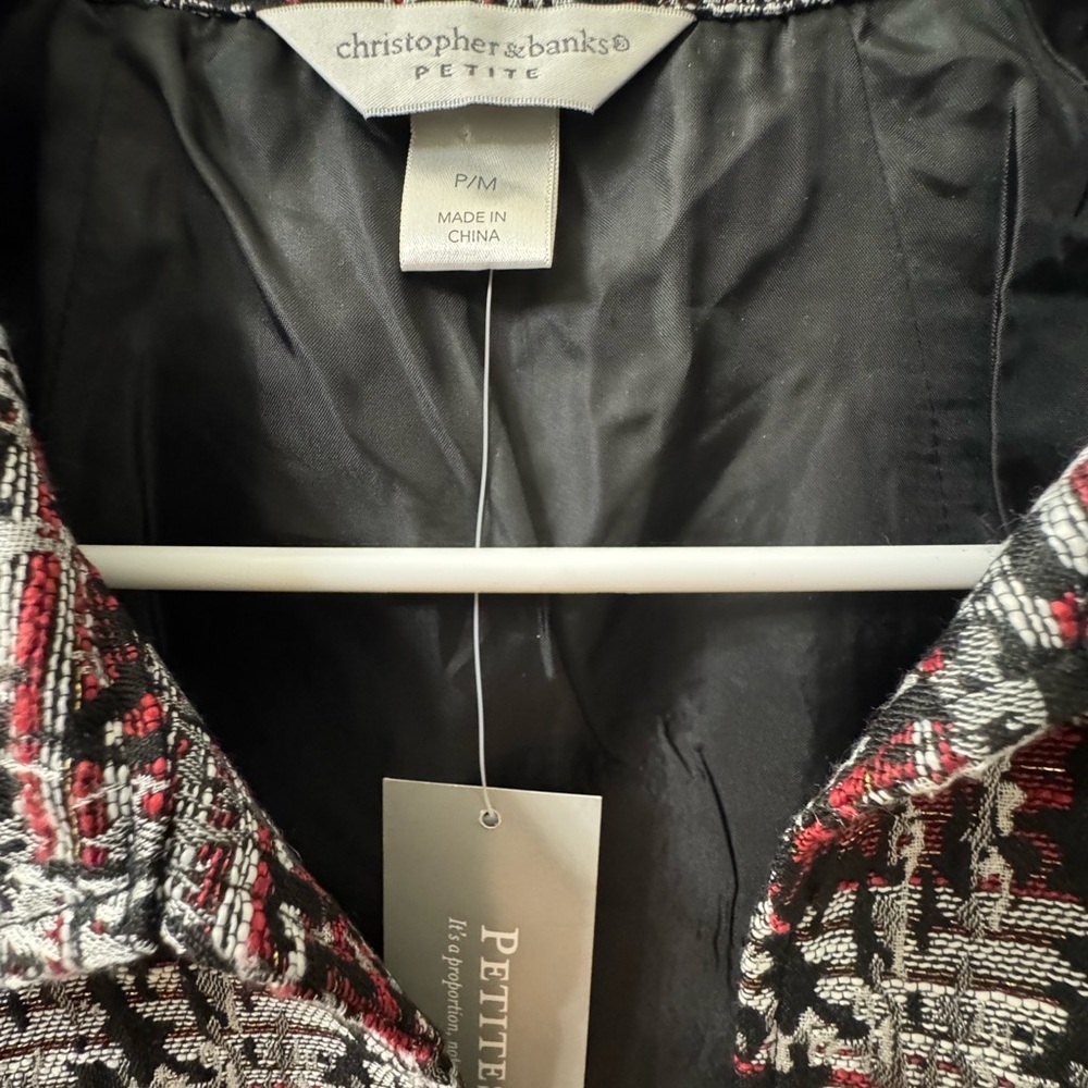 Women's Red and Black Patterned Jacket - Picture 2 of 3